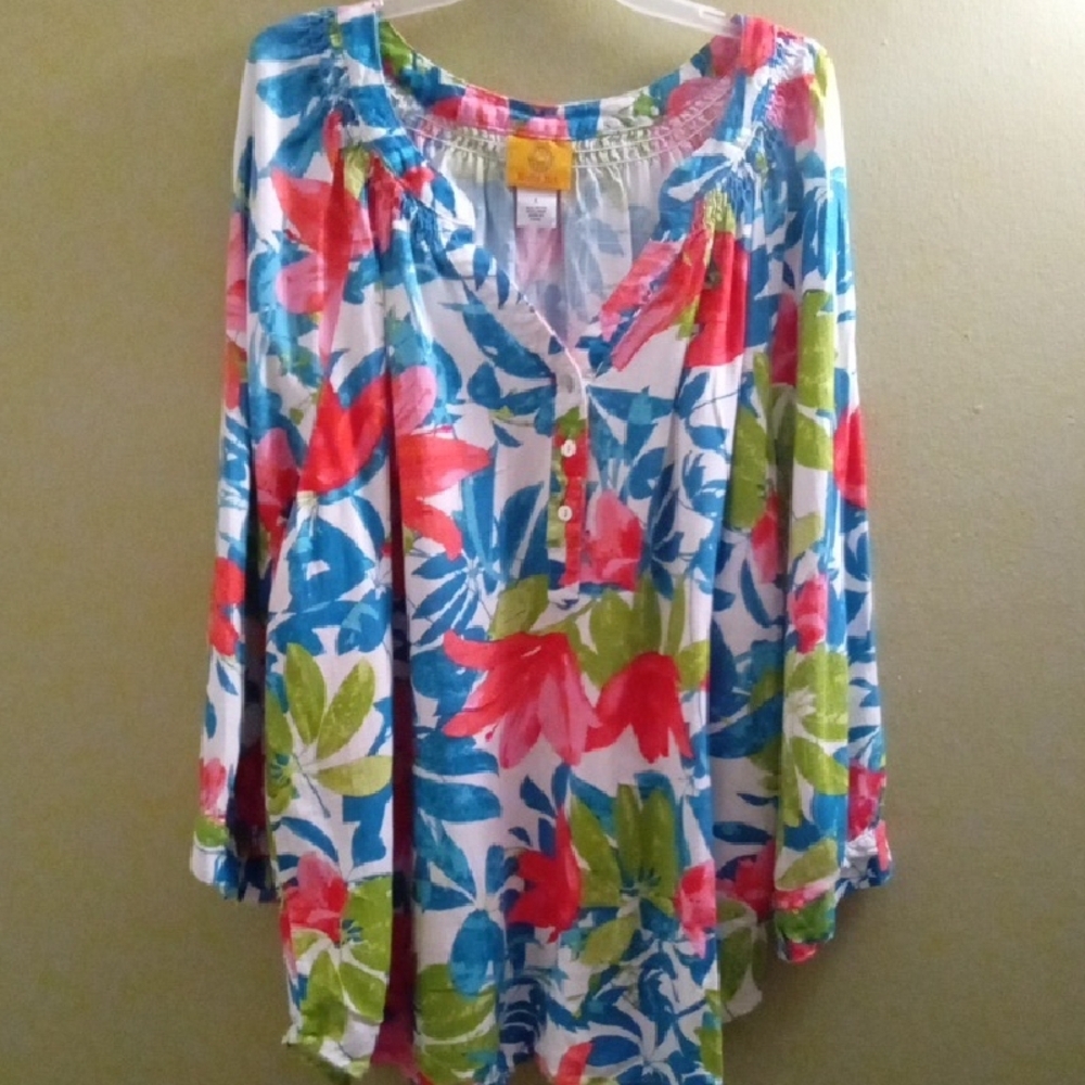 Womans L Ruby Rd Red and Pink Long Sleeve Smocked Tunic Floral Lightweight